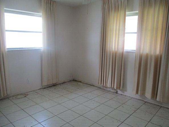 4955 NW 55th St, Tamarac FL 33319