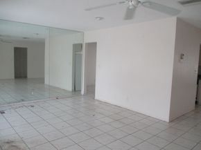 4955 NW 55th St, Tamarac FL 33319