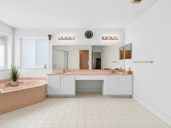 6240 NW 41st Terrace, Coconut Creek FL 33073