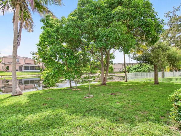 6240 NW 41st Terrace, Coconut Creek FL 33073