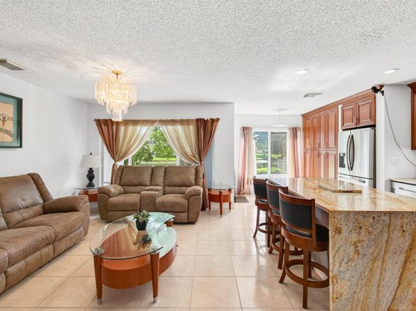 6240 NW 41st Terrace, Coconut Creek FL 33073