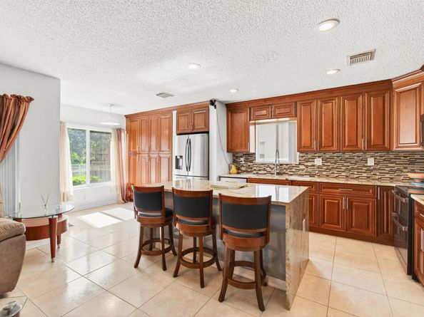 6240 NW 41st Terrace, Coconut Creek FL 33073