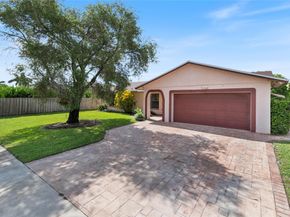 12520 SW 10th Ct, Davie FL 33325