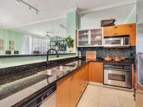 1551 N Flagler Drive Uph 10, West Palm Beach FL 33401