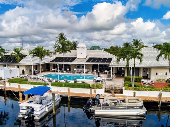 140 Cypress Club Dr 414, Pompano Beach FL 33060