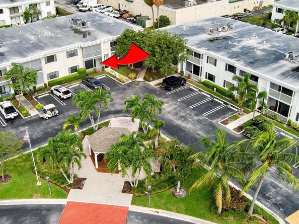 140 Cypress Club Dr 414, Pompano Beach FL 33060