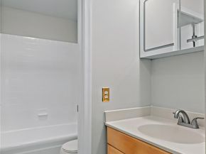 140 Cypress Club Dr 414, Pompano Beach FL 33060