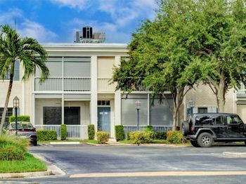140 Cypress Club Dr