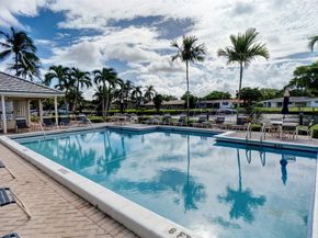 140 Cypress Club Dr 414, Pompano Beach FL 33060