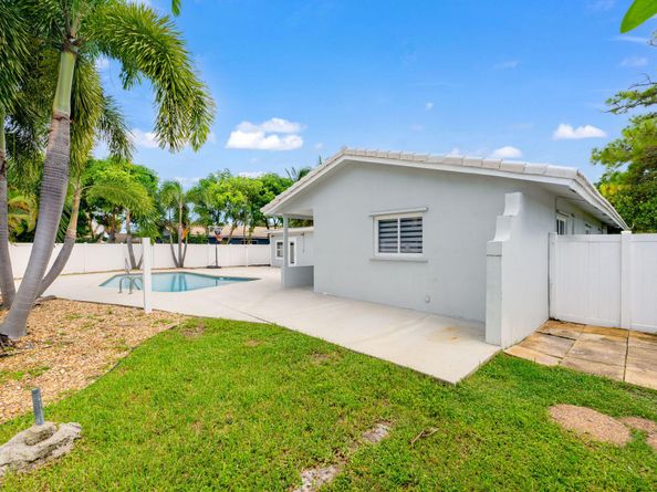 1571 SW 13th Drive, Boca Raton FL 33486
