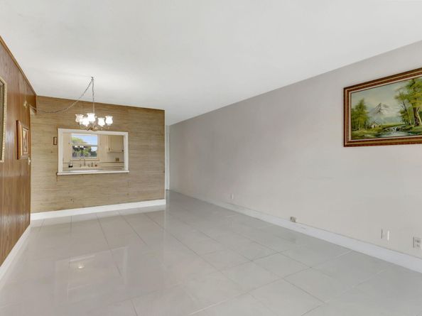 148 Yacht Club Drive 5, North Palm Beach FL 33408
