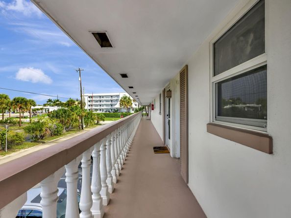148 Yacht Club Drive 5, North Palm Beach FL 33408