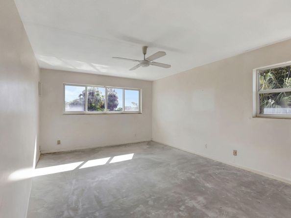 148 Yacht Club Drive 5, North Palm Beach FL 33408