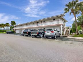 148 Yacht Club Drive 5, North Palm Beach FL 33408