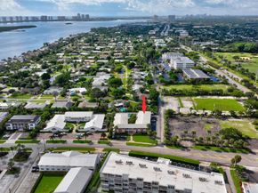 148 Yacht Club Drive 5, North Palm Beach FL 33408