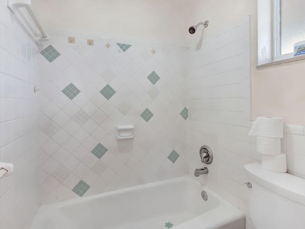 148 Yacht Club Drive 5, North Palm Beach FL 33408