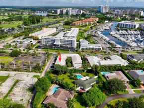 148 Yacht Club Drive 5, North Palm Beach FL 33408