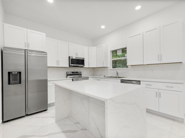 2407 NW 8th st, Fort Lauderdale FL 33311