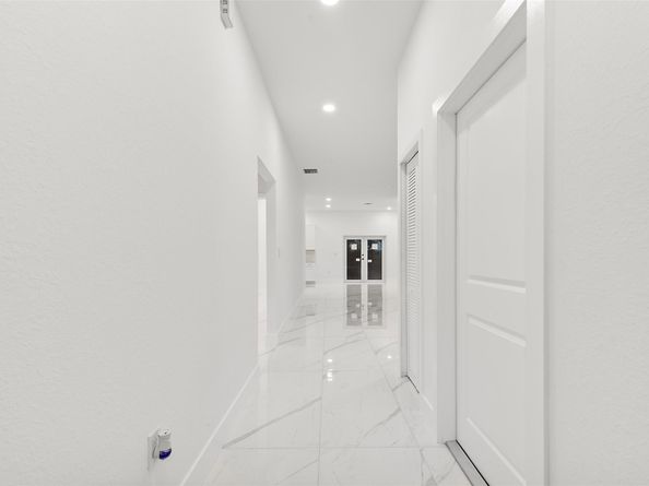 2407 NW 8th st, Fort Lauderdale FL 33311