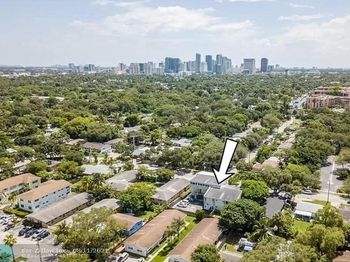 1005 SW 15th Ave