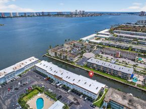 110 Shore Court 1140, North Palm Beach FL 33408