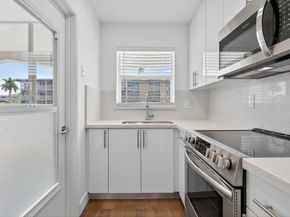 110 Shore Court 1140, North Palm Beach FL 33408