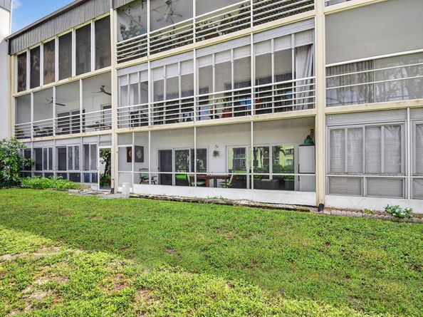 200 Waterway Drive S 108, Lantana FL 33462