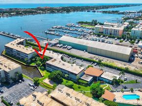 200 Waterway Drive S 108, Lantana FL 33462