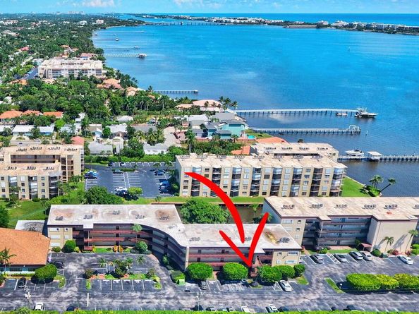 200 Waterway Drive S 108, Lantana FL 33462