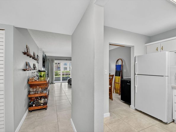 200 Waterway Drive S 108, Lantana FL 33462