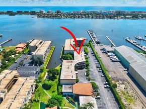 200 Waterway Drive S 108, Lantana FL 33462