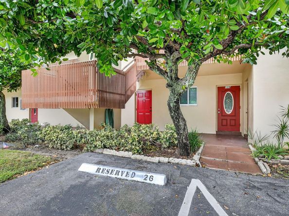 200 Waterway Drive S 108, Lantana FL 33462