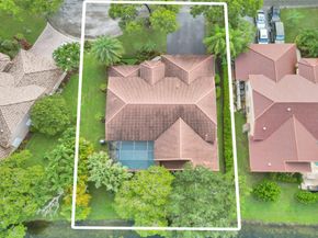 5724 NW 100TH Way, Coral Springs FL 33076