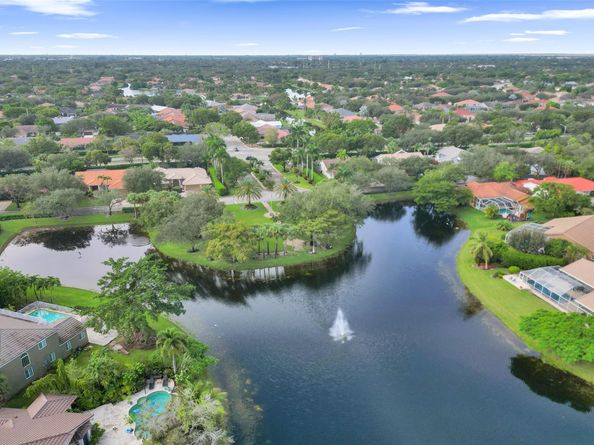 5724 NW 100TH Way, Coral Springs FL 33076