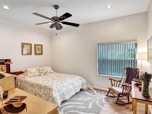 5724 NW 100TH Way, Coral Springs FL 33076