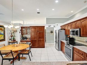5724 NW 100TH Way, Coral Springs FL 33076