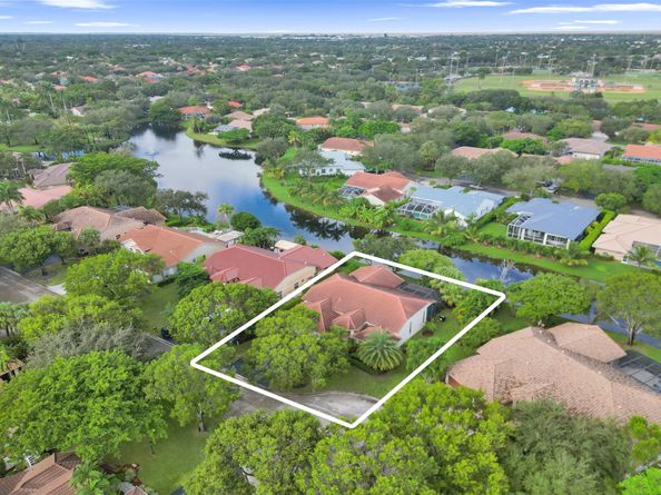 5724 NW 100TH Way, Coral Springs FL 33076