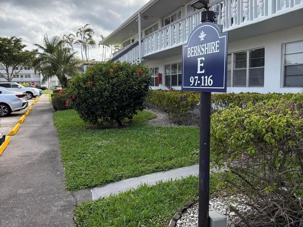 113 Berkshire E, West Palm Beach FL 33417