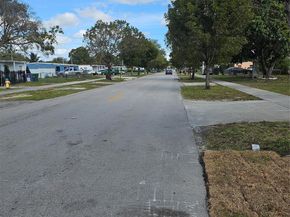 2520 NW 160th St, Miami Gardens FL 33054