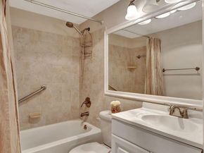 162 Coventry G, West Palm Beach FL 33417
