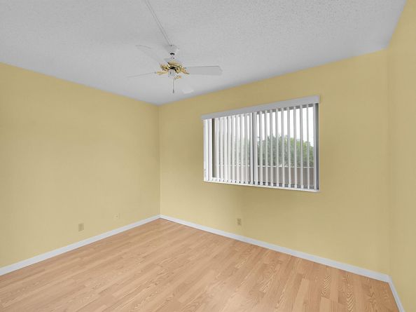 3154 Via Poinciana 306, Lake Worth FL 33467