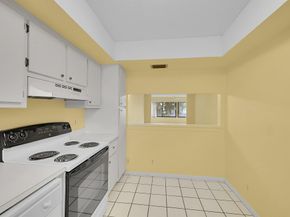 3154 Via Poinciana 306, Lake Worth FL 33467