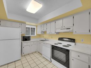 3154 Via Poinciana 306, Lake Worth FL 33467