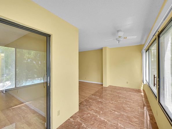 3154 Via Poinciana 306, Lake Worth FL 33467