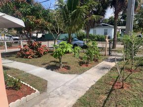 5701 Pinewood Ave, West Palm Beach FL 33407