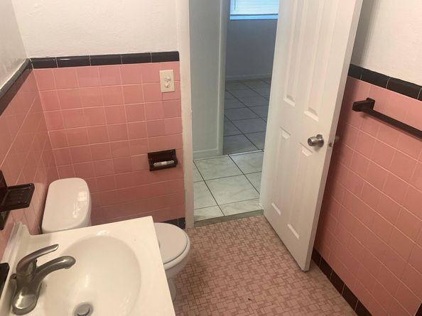 5701 Pinewood Ave, West Palm Beach FL 33407