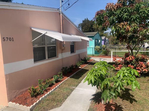5701 Pinewood Ave, West Palm Beach FL 33407