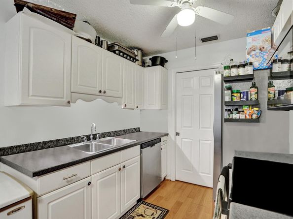7697 S Forest Boulevard, North Lauderdale FL 33068
