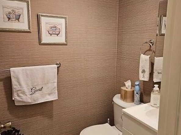 300 Village Green Circle S 406, Palm Springs FL 33461