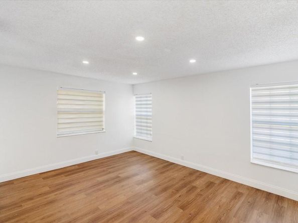 7910 SW 8th Ct B, North Lauderdale FL 33068